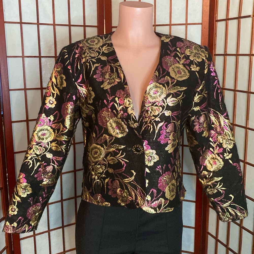 Ellen D flora light weight blazer size small